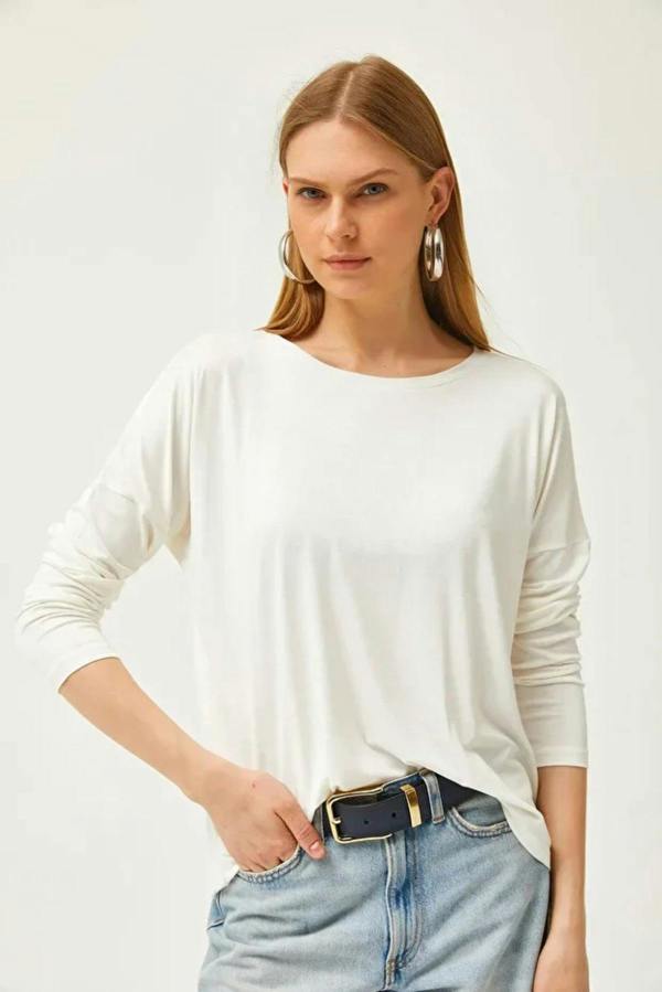 Hoxton Gal Crew Neck Draped Batwing Viscose Blouse