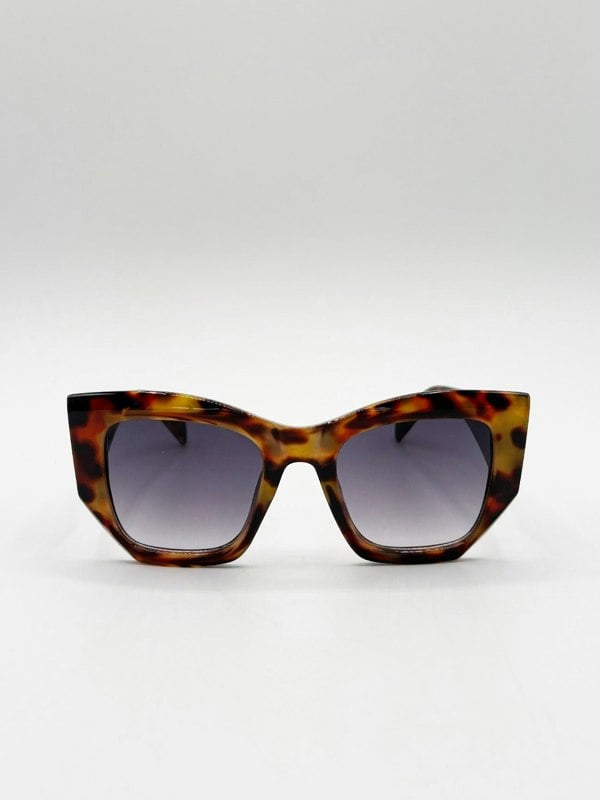 SVNX Square Cat-Eye Sunglasses in Tortoiseshell