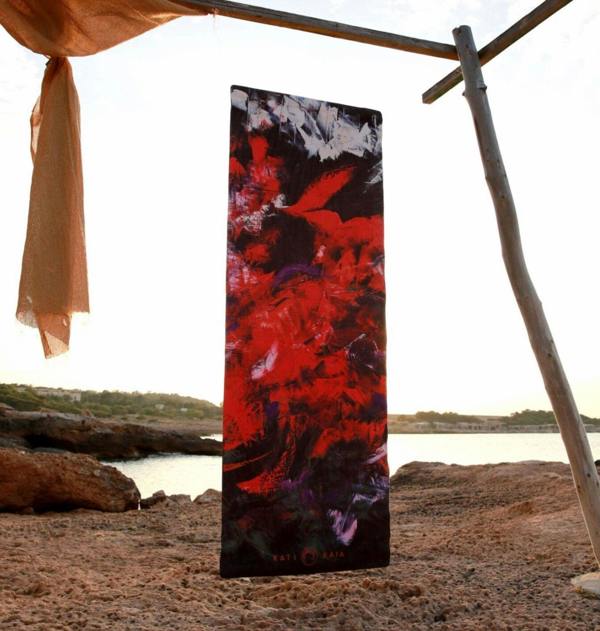 Kati Kaia Prometheus Red Travel Mat