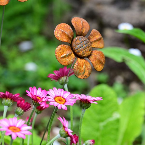 Savage Works Rusty Metal Daisy