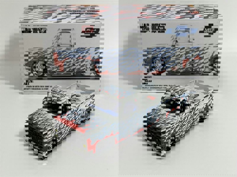 Mini GT Chevrolet Silverado Dually On Fire V2 1:64 Scale Kaido House Mini GT KHMG157