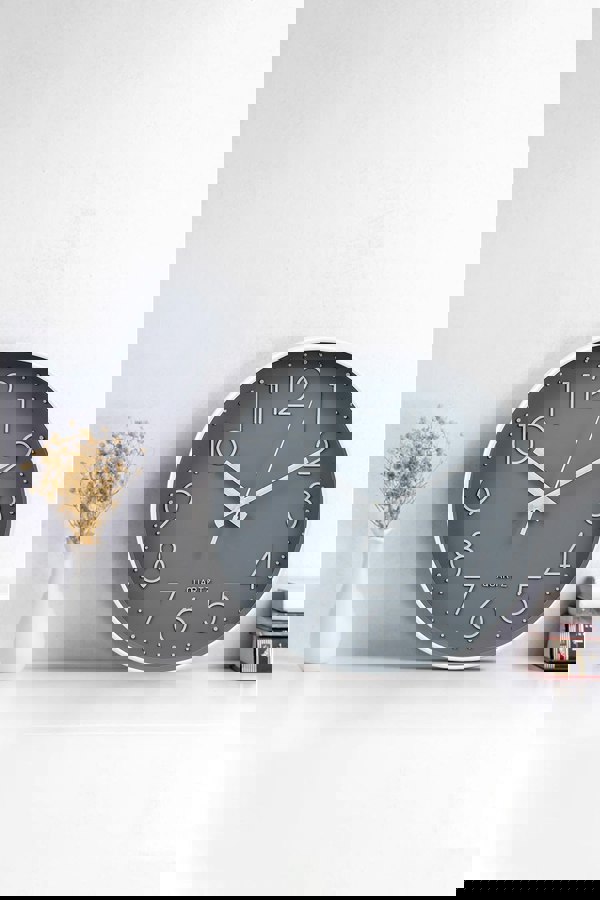 Living and Home 12-Inch Minimalist Wall Clock with Arabic Numerals