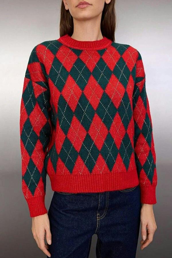 WOVCOR Christmas Themed Soft-Textured Glittery Argyle Knit Sweater
