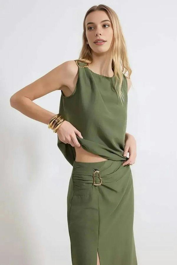 WOVCOR 2-Piece Blouse-Skirt Woven Top and Bottom Set with Accessories and Slit Detail