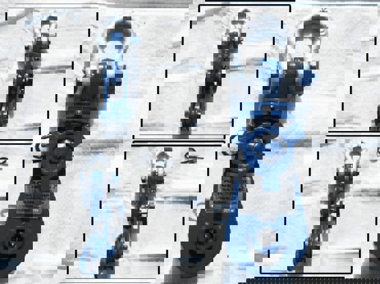 Snatch Block with Shackle 8T 6" (Swivel Heavy Duty Lifting 8 Ton 6 Inch Lightweight 16MM Wire)