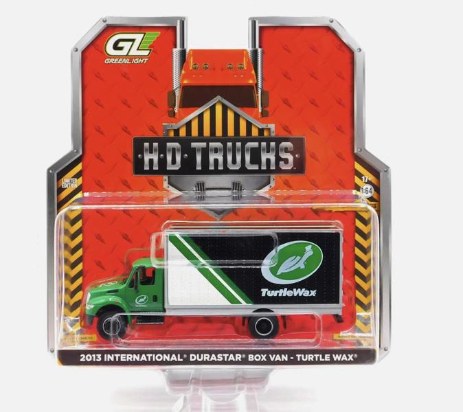 MCSlots 2013 International Durastar Box Van Turtle Wax 1:64 Scale Greenlight 33260B