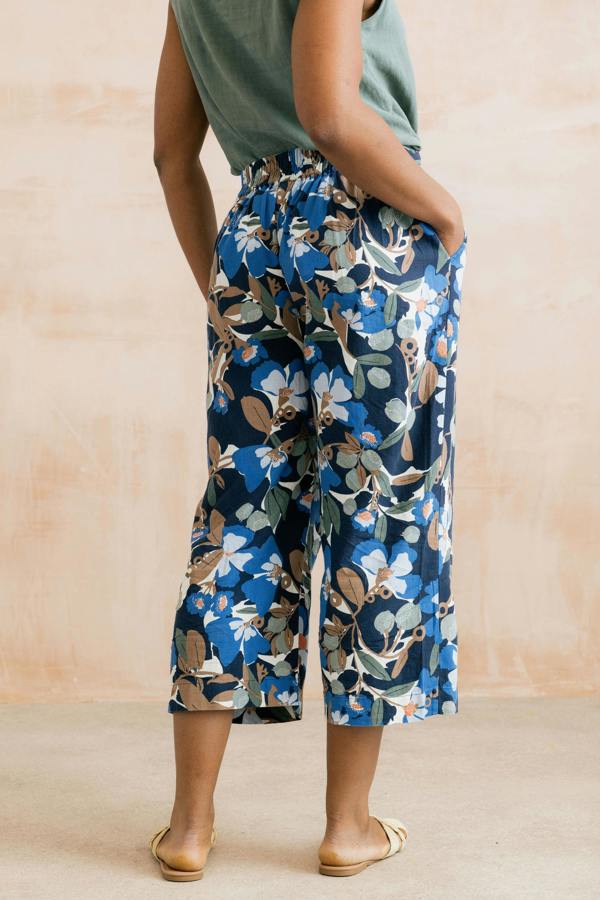 Lily & Me Greta Ceres Print Cropped Trousers Navy