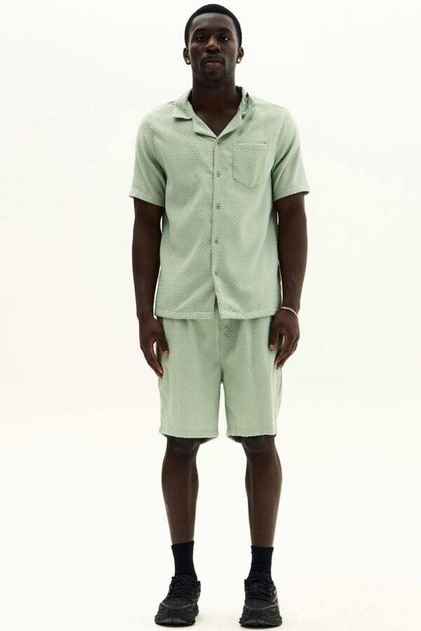 Men’s Textured Jacquard Matching Shirt & Shorts Set