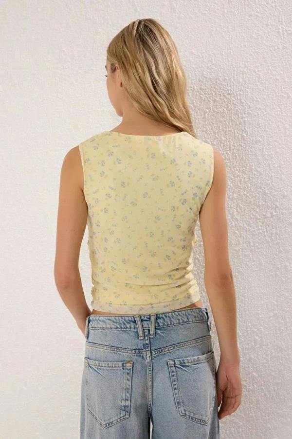 Hoxton Gal Square Neck Mesh Lined Fitted Crop Top with Bow Detail