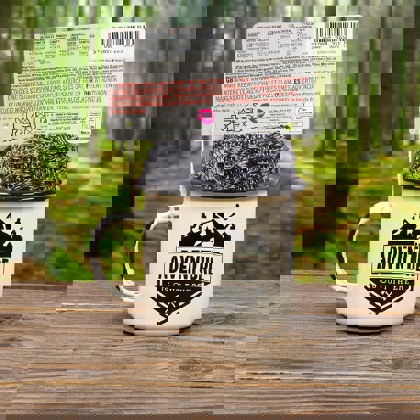 Fizz Creations Wayfarer Campfire Enamel Mug and Sock Set UK Size 7-11 Cream