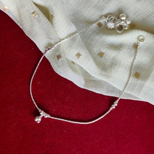 The Colourful Aura 925 Silver Heart Dangle Boho Thin Payal Anklet
