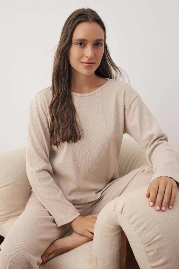 Hoxton Gal 2 Piece Ribbed Knit Pajama Set