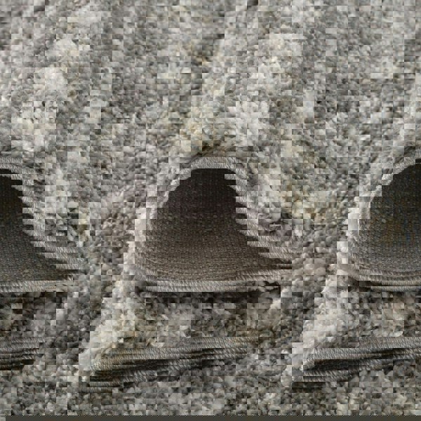 Moroccan-style thick shaggy rug pet-friendly, easy to clean