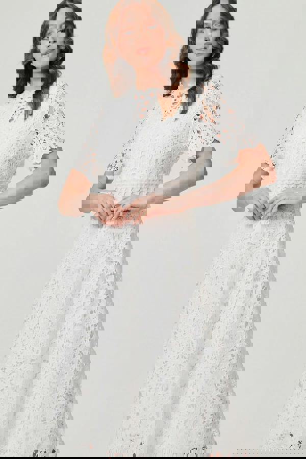 White | Lace Layer Short Sleeve Midi Dress