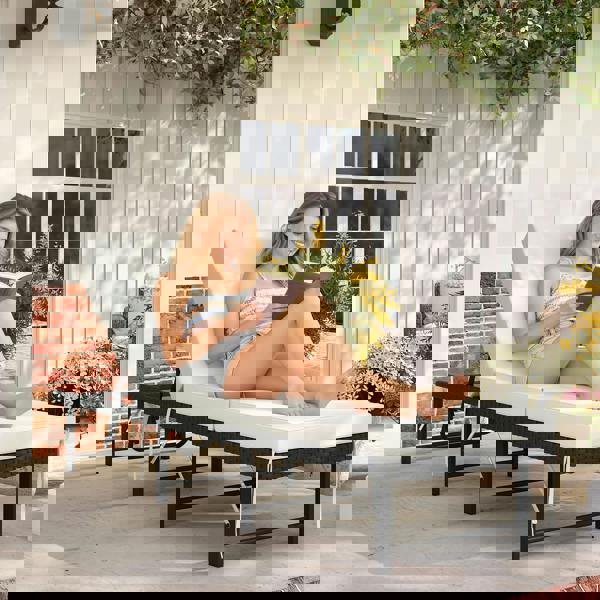 Single Rattan Lounger (Non-Simple)