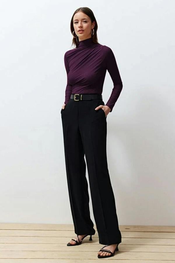 Hoxton Gal Ruched Square-Neck Fitted Stretch Knit Blouse