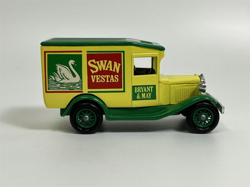 MCSlots Model A Van 1934 Swan Vestas Days Gone Lledo SVDG01D B2