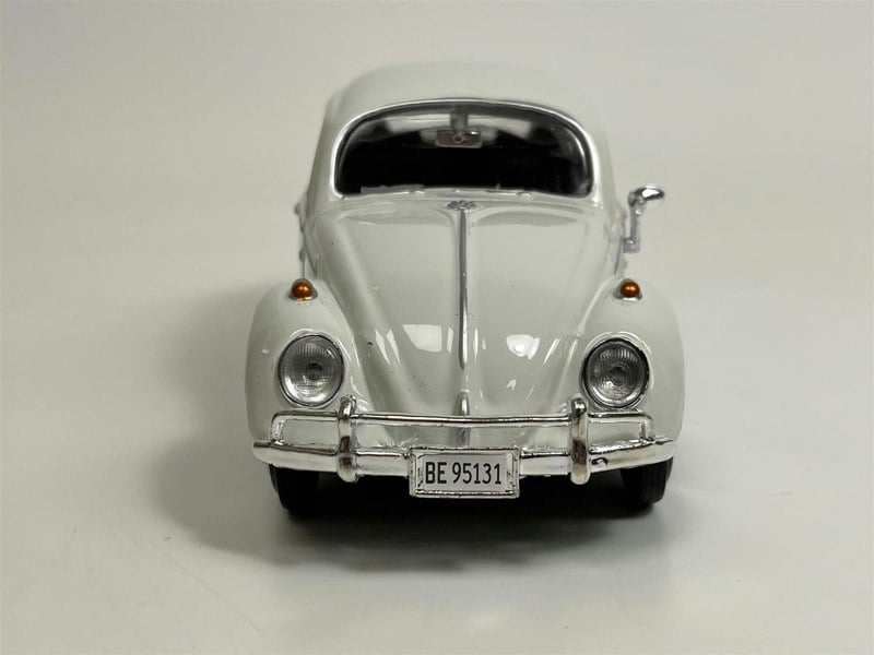 Motormax 007 James Bond On Her Majestys Secret Service 1966 Volkswagen Beetle 1:24 Motormax 79854
