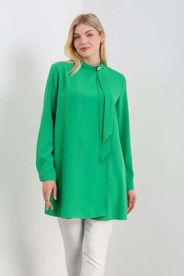 Hoxton Gal Oversized High Neck Tunic Top with Brooch Details in Green