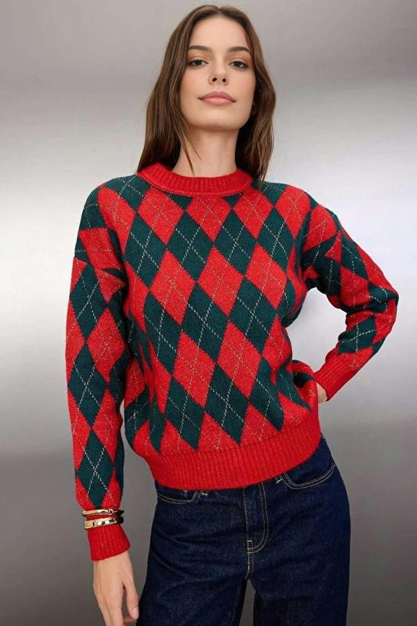 WOVCOR Christmas Themed Soft-Textured Glittery Argyle Knit Sweater