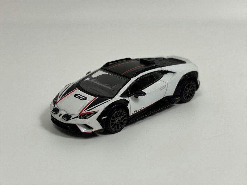 Mini GT Lamborghini Huracan Sterrato Bianco Asopo LHD 1:64 Scale MGT00763L