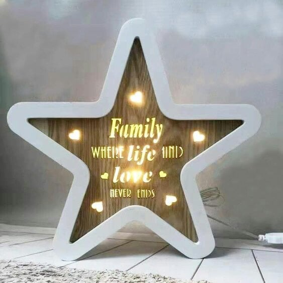 Shatchi Wooden LED Light Up Star Shape Christmas Frame for Indoor Wall or Table Display
