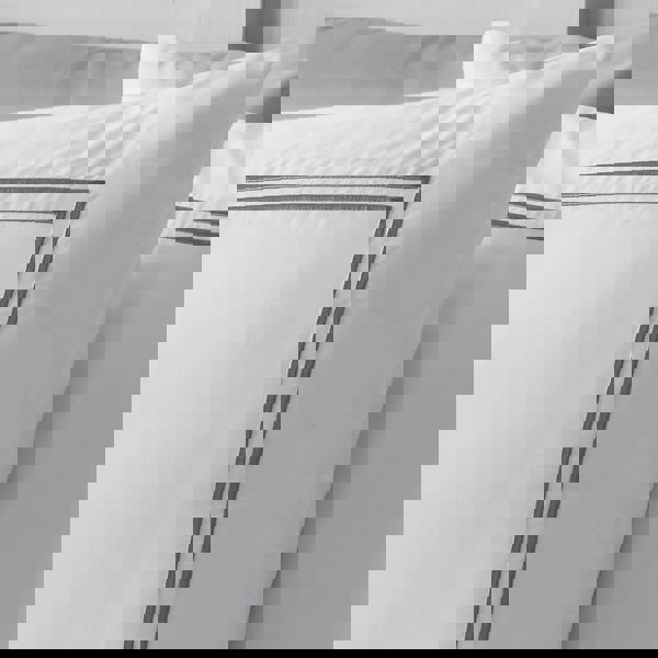 Catherine Lansfield So Soft Mono Satin Stitch Duvet Cover Set White / Silver