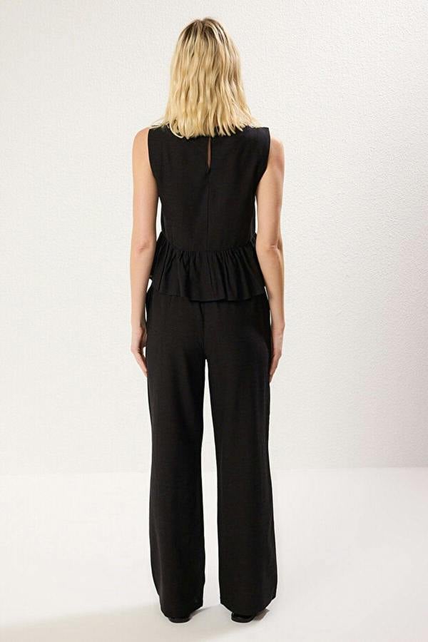 WOVCOR 2-Piece Linen-Look Crew Neck Blouse and Trousers Woven Set