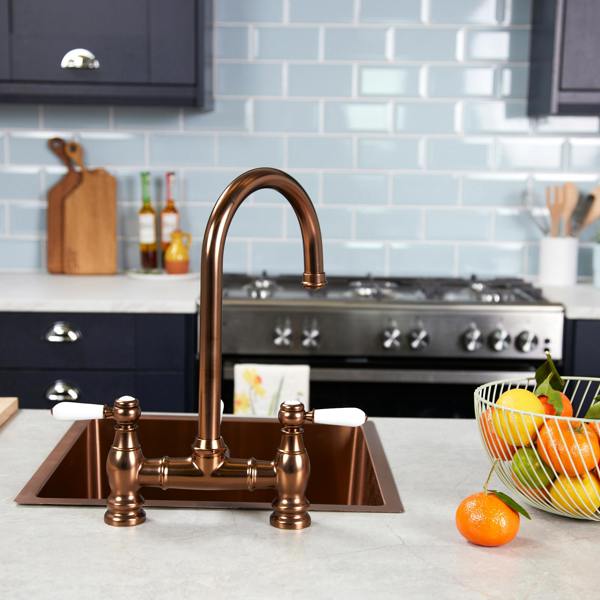 Flode klas | Traditional Bridge Style 3 in 1 Instant Boiling Tap | White Ceramic Levers | Brushed Copper Finish