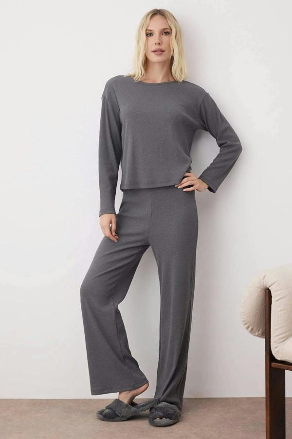 Hoxton Gal 2 Piece Ribbed Knit Pajama Set