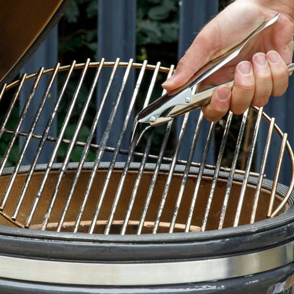 Dellonda DG181 Kamado Accessories Action shot - in use