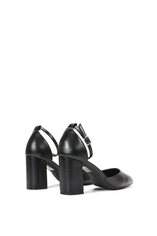 XY LONDON Ankle Strap Block Heel Court Shoes