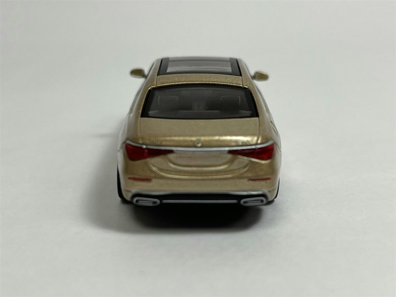 Mini GT Mercedes Maybach S 680 RHD Champagne Metallic 1:64 Scale Mini GT MGT00604R