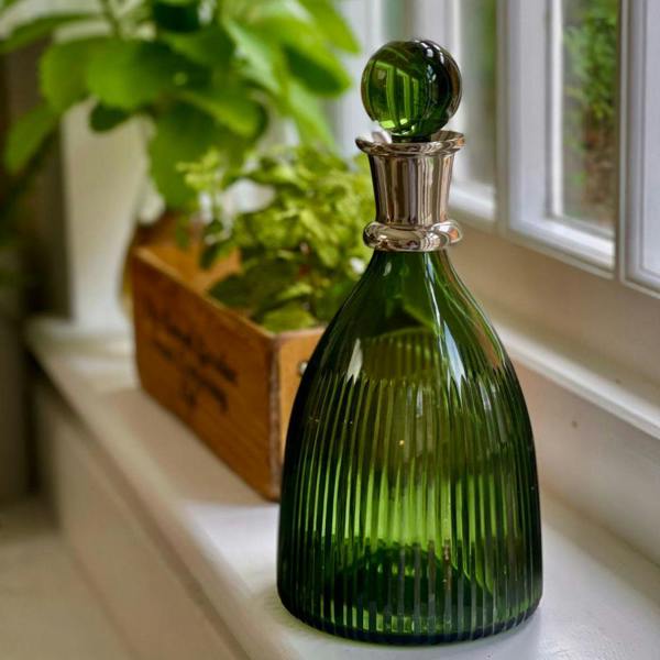 Culinary Concepts Emerald Glass Port Decanter with Stopper