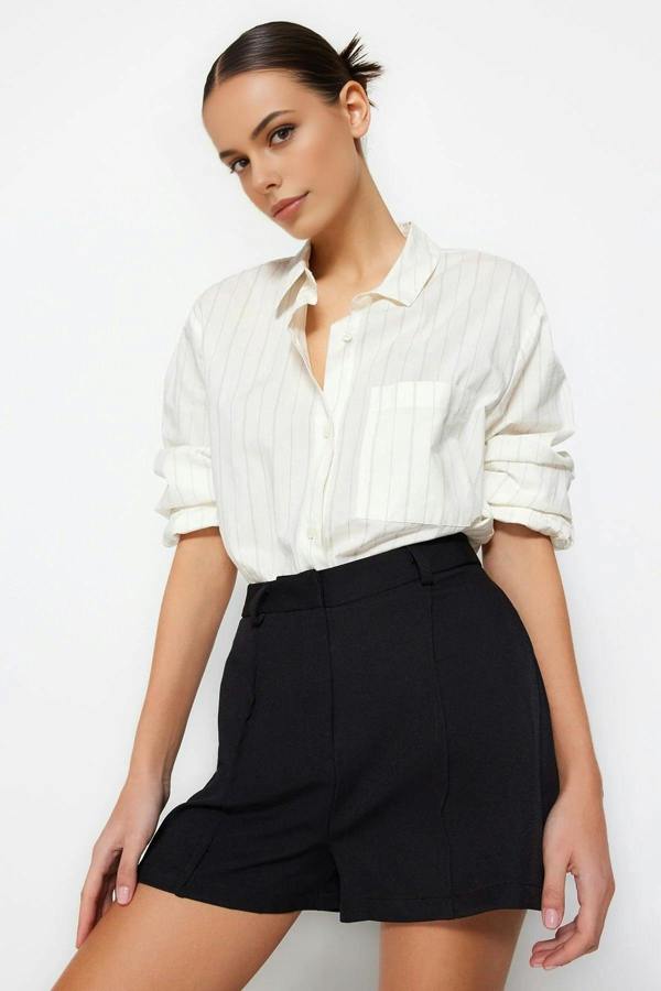 WOVCOR Ribbed Detailed Woven Shorts