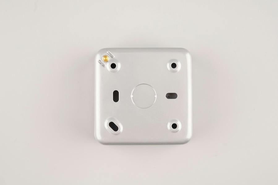 13A Metal Clad Single Wall Socket with switch - ENER-J Smart Home