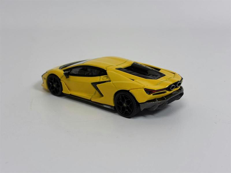 MCSlots Lamborghini Revuelto Giallo LHD 1:64 Scale Mini GT MGT00886L
