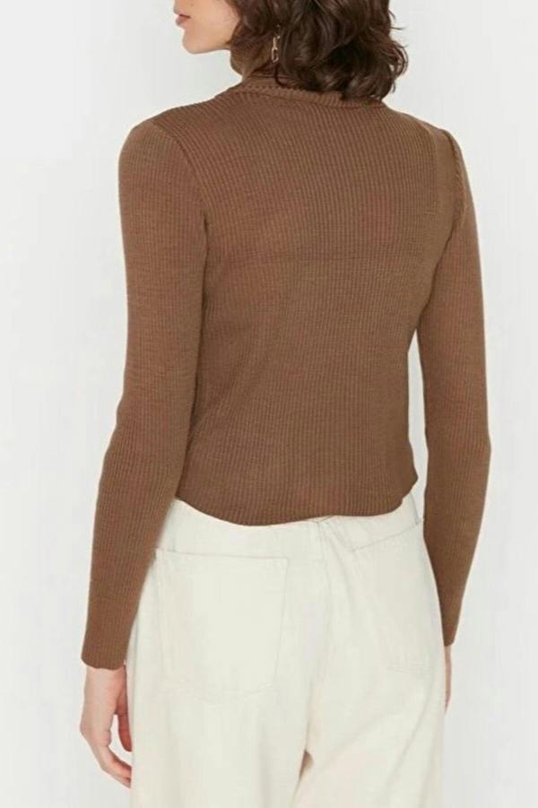 WOVCOR Basic Turtleneck Knit Sweater