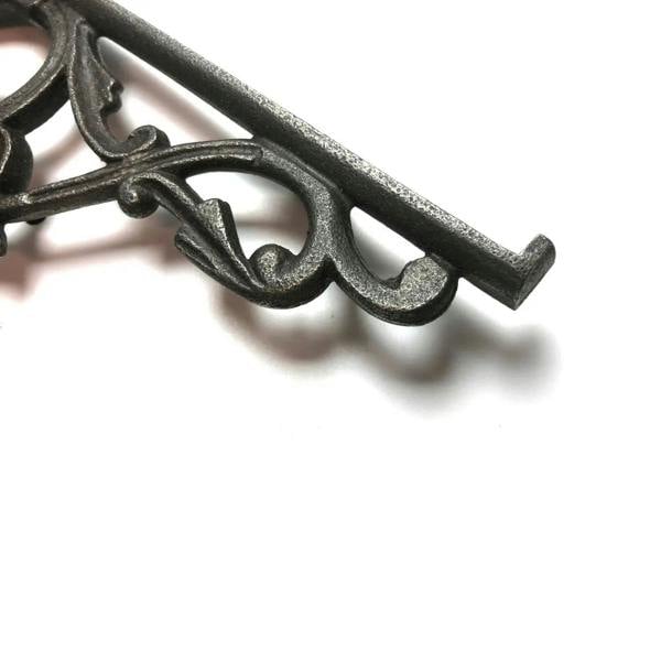 Pair of Antique Cast Iron Lipped Shelf Brackets - 155mm x 105mm