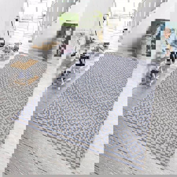 The Rugs Stylish Outdoor & Indoor Diamond Design Rug