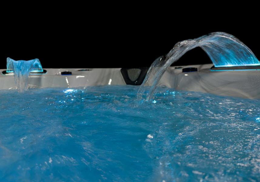 The Emperor by British Hot Tubs™ boasts a sculptured head-to-toe hydrotherapy lounger, plus wrap-around seating loaded with high volume sophisticated massage jets, targeting all muscle groups.