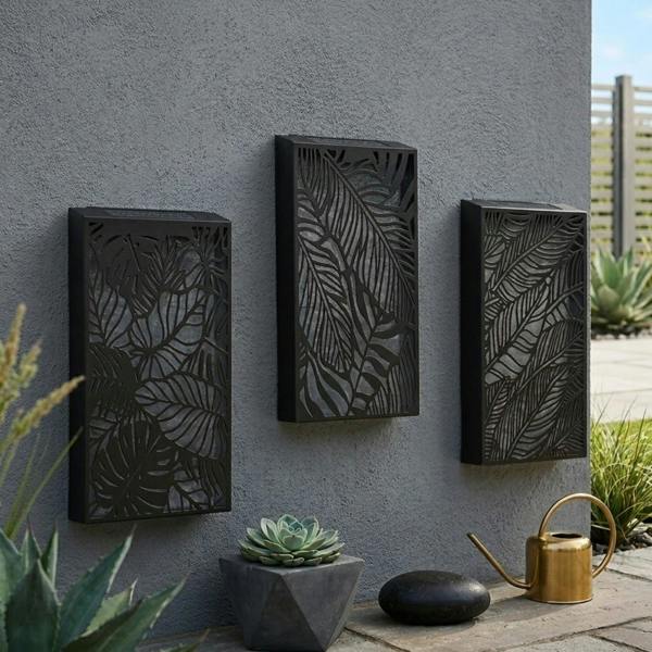 Garden Greatness Trio Leaves Solar Panel Wall Art Light