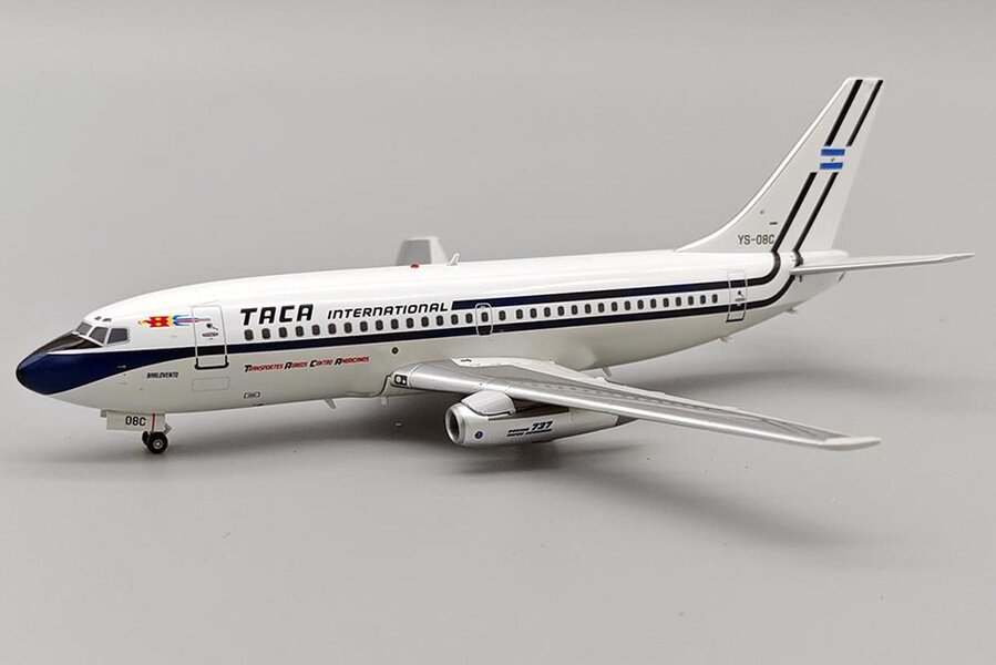 MCSlots TACA International Boeing 737-200 YS-08C El Aviador 1:200 Inflight200 IFEAV08