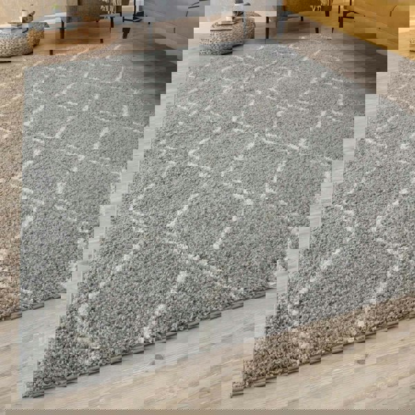 Moroccan Shaggy Grey rug plush rug combines softness, durability