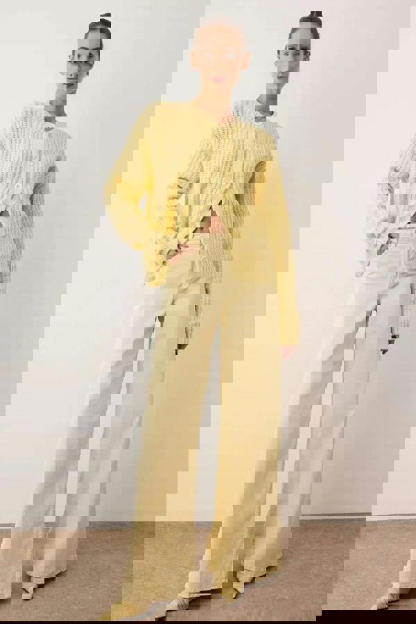 WOVCOR Soft-Textured Basic Knit Cardigan