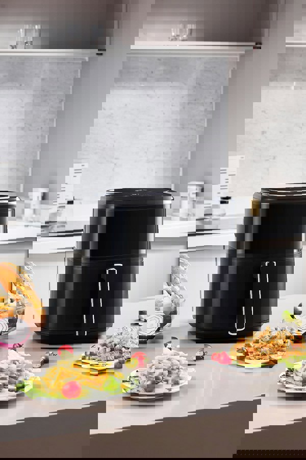 Living and Home 6L Air Fryer Oven Visible Roaster with Smart Touch Display, Adjustable Temp, Timer Function