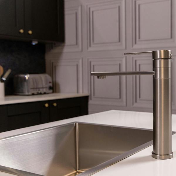 Flode Anka | Single Lever Kitchen Tap | Mono Design | Brushed Steel