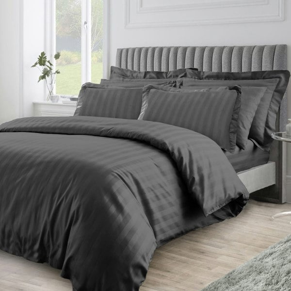 Velosso Embossed Design Luxury Duvet Cover & Pillowcase Set - Contemporary Bedroom Decor, Button Enclosure