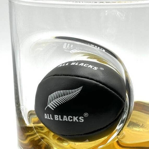 Personalised Rugby Ball Beer Glass - close-up detail