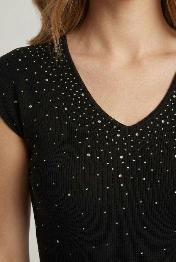 Izabel London Sparkle Detail Short Sleeve Knit Top